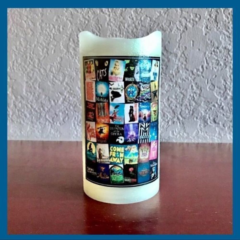 *30off3* NWOT. Broadway Musical Theater Flameless Candle